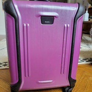 TUMI Vapor Continental Carry-On Luggage in Raspberry